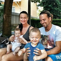 Spiegel Ákos és családja